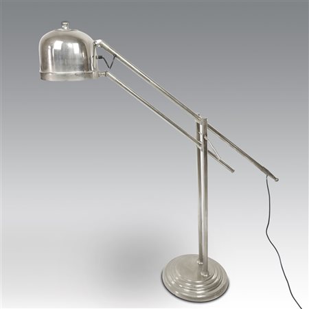  
Lampada da terra Flamant in metallo nichelato con altezza e inclinazione regolabili 
 cm 112x127
