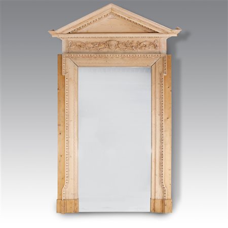  
Portale in legno intagliato Seconda metà del secolo XVIII
 cm 325x175