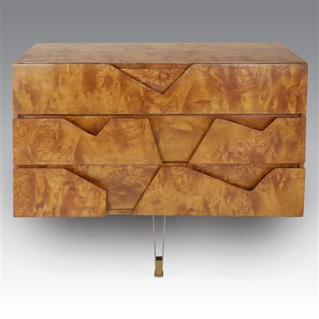 Gio Ponti (1891 - 1979) 
Cassettone in radica e noce, Produzione Giordano Chiesa - Italia 1950
 cm 83x100x47