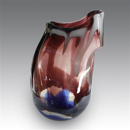 Angelo Rinaldi (1940 - 2025) 
Vaso in vetro sommerso produzione Murano - Italia 1970
 cm 34x23