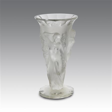 Arthur Plewa (1903 - 1989, ) 
Vaso "Trois Bacchantes", Collezione "Ingrid" - Manifattura Curt Schlevogt - Boemia 1933-1939
 cm 22x12