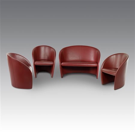 Lella Vignelli - Massimo Vignelli (1934 - 2016) , (1931  - 2014) 
Salotto modello "Intervista", produzione Poltrona Frau - Italia 1989
 cm 83x68x65; cm 89x122x75