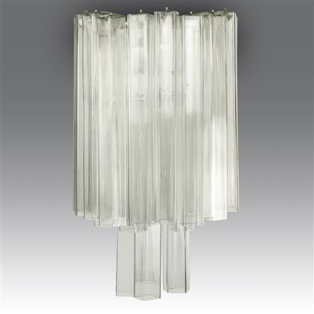 Paolo Venini (1895 - 1959) 
Lampada a sospensione composto da elementi cubici in vetro soffiato, produzione Venini - Italia 1960 ca.
 cm 88x50