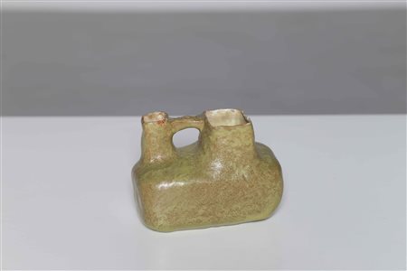 FURLAN BEPI Vaso. 1955. Ceramica. Cm 8,50 x 13,00 x 10,00. Cortina d'Ampezzo...