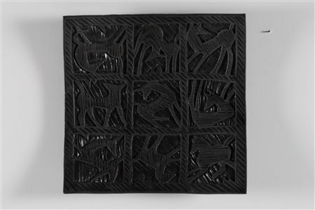 TASCA ALESSIO (n. 1929) Piatto. 1986. Gres. Cm 47,00 x 47,00 x 67,00.