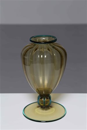 MARTINUZZI NAPOLEONE (1892 - 1977) Per Martinuzzi Zecchin. Vaso. Vetro. .