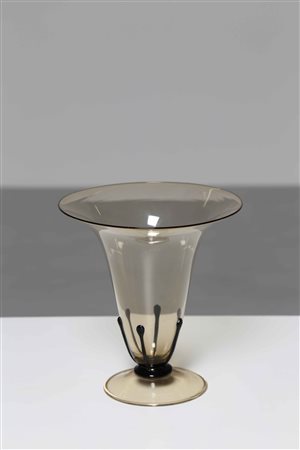 ZECCHIN VITTORIO (1878 - 1947) ATTRIBUITO A. Vaso Ambra. Vetro di Murano. Cm...