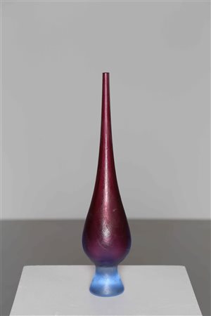 SALVIATI VETRERIA Vaso. Vetro di Murano. Cm 11,00 x 50,00. Anni '50.
