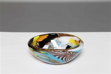 MARTENS DINO (1894 - 1970) Per Aureliano Toso. Ciotola oriente 1955. Vetro di...