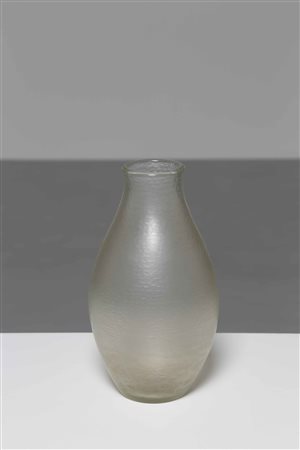 SCARPA CARLO (1906 - 1978) Importante vetro battuto. Vetro. Cm 15,00 x 28,00....