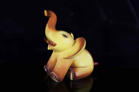TOSIN TARCISIO Elefante. Ceramica. Cm 18,00 x 19,00 x 12,00. Manifattura La...