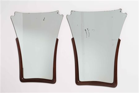 TEMPESTINI MAURIZIO (1908 - 1960) Coppia di specchiere in noce finemente...