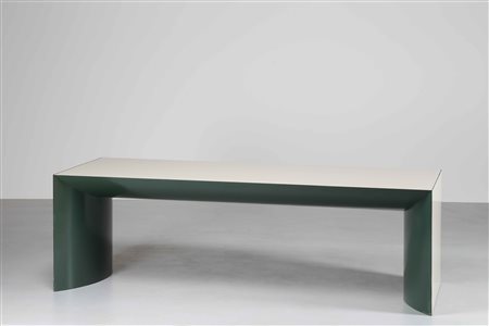 CHIGGIO ENNIO (n. 1938) Tavolo tao/ta. Legno laminato. Cm 240,00 x 76,00 x...