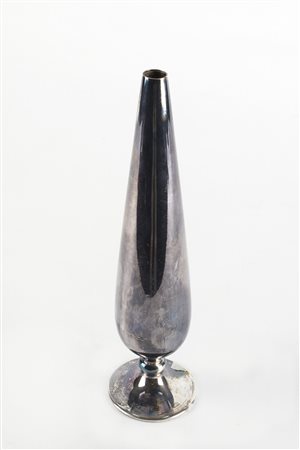  
Vaso di forma conica 
 Cm 23x6
