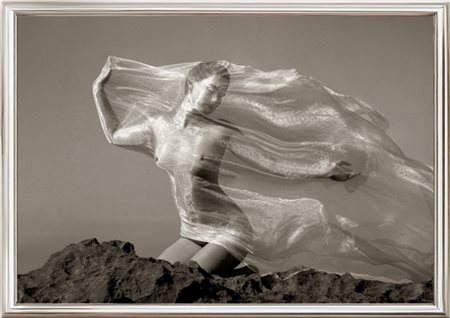 Trevor E R Yerbury, “Trusting the wind”, 1986, Stampa C, cm 32 x 45
