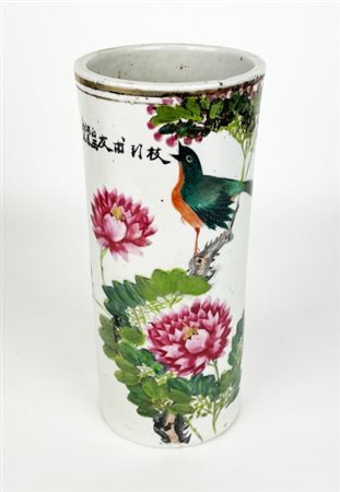 Elegante portaspazzole in porcellana smaltata cinese, Repubblica di Cina,...