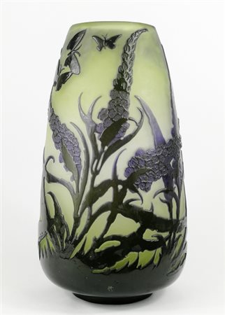 Emile Gallé (1846 - 1904), Vaso in vetro cammeo policromo, manifattura Gallé,...