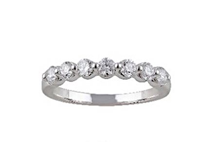 ANELLO IN ORO CON DIAMANTI NATURALI PER 0,55 CT