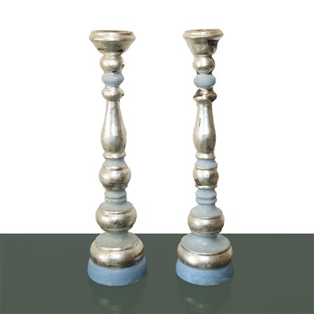 Coppia di candelieri in legno laccato e argentato, Sicily, 19th secolo