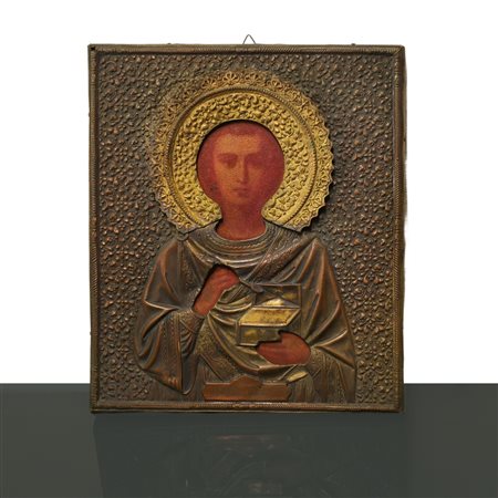 Icona russa con riza in rame cesellato e sbalzato raffigurante San Pantaleone, 19°/20th secolo