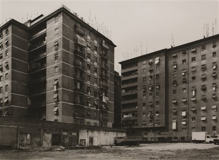 Thomas Struth Via Guglielmo, Rome, 1988, stampa fotografica in b/n, cm....
