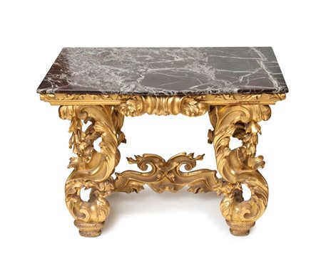  
Consolle Luigi XV in legno intagliato e dorato Roma, XVIII secolo
 Altezza x larghezza x profondità: 89 x 126 x 69 cm