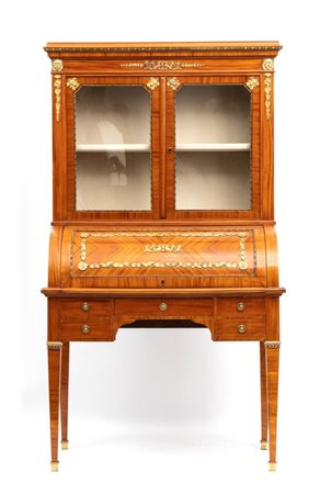 MAPLE & CO.  
Mobile a rullo con alzata a vetrina XIX secolo
 Altezza x larghezza x profondità: 177 x 100 x 52 cm.