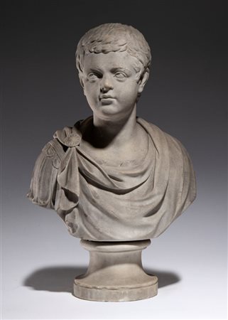  
Busto di giovane imperatore Faustino o Caracalla XVIII secolo
 Altezza x larghezza x profondità: 68 x 46 x 25 cm