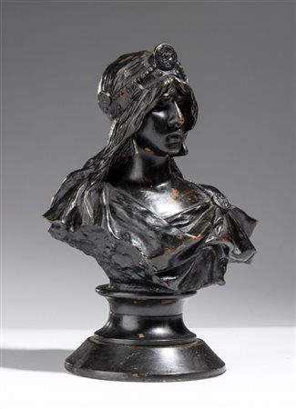 EMMANUEL VILLANIS (firma_di) (1858 - 1914) 
Busto in terracotta "La Sibylle" Francia, XIX secolo
 Altezza x larghezza x profondità: 20 x 14 x 10 cm 