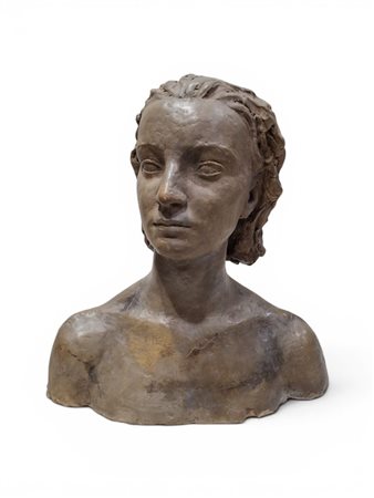  
Busto femminile in terracotta XX secolo
 Altezza x diametro: 30 x 29 cm