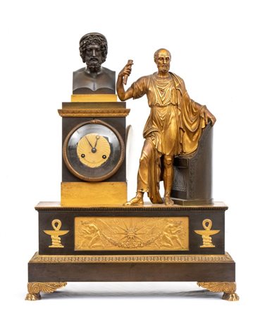  
Orologio da camino, epoca Impero Francia, XIX secolo
 Altezza x larghezza x profondità: 63 x 49 x 20 cm. 