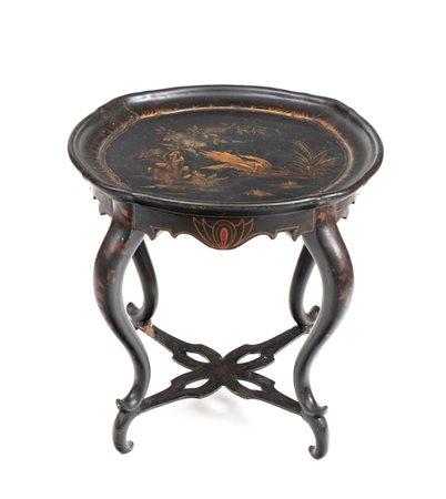  
Tavolino a vassoio in stile Napoleone III a chinoiserie Francia, fine XIX secolo-inizio XX secolo
 Altezza x diametro: 54 x 60 cm