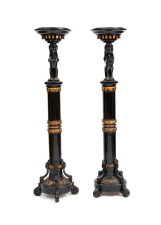  
Coppia di colonne ebanizzate stile Impero XIX secolo
 Altezza x diametro: 112 x 35 cm