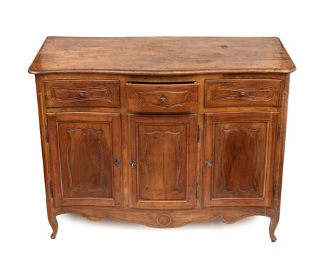  
Credenza provenzale in noce Francia, XIX secolo
 Altezza x larghezza x profondità: 99 x 130 x 58 cm