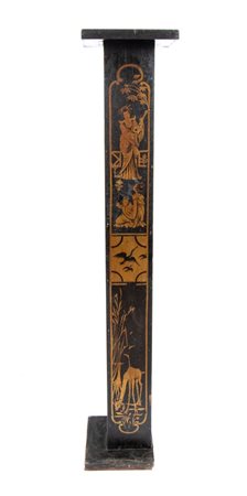  
Colonna laccata a Chinoiserie XIX secolo
 Altezza x diametro: 183 x 40 cm