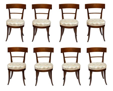  
Gruppo di otto sedie in noce Napoli, XIX secolo
 Altezza x diametro: 87 x 45 cm