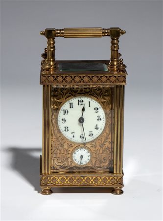  
Orologio da viaggio Francia, XIX secolo
 Altezza x larghezza x profondità: 16 x 8 x 6,5 cm