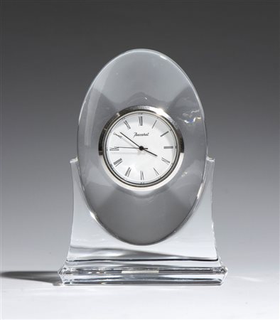 JOSEF INWALD  
Orologio da tavolo in cristallo Baccarat, modello "Tranquillity" Francia, XX secolo
 Altezza x larghezza x profondità: 10,5 x 7,5 x 3 cm