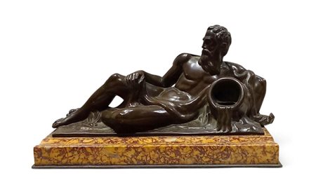  
Calamaio in Antimonio  Italia, fine XIX secolo-inizi XX secolo
 Altezza x larghezza x profondità: 13 x 26 x 13 cm