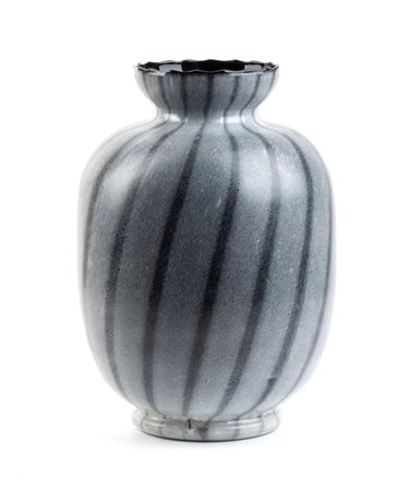 
Vaso in vetro di Murano 
 Altezza x diametro: 31 x 20 cm. Peso: 1910 gr