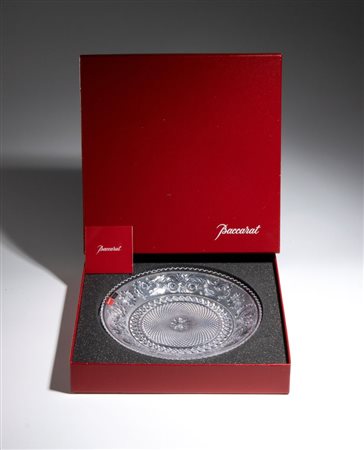 JOSEF INWALD  
Piatto in cristallo Baccarat modello "Arabesque" Francia, XX secolo
 Diametro: 24 cm
