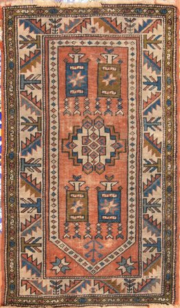  
Tappeto Kazak XX secolo
 Altezza x larghezza: 135 x 76 cm