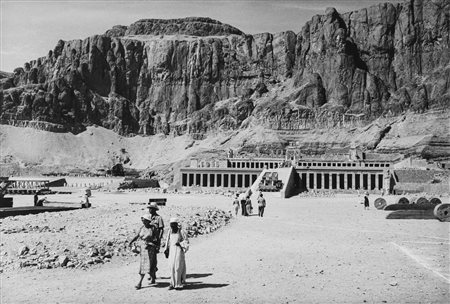 Mario De Biasi (1923 - 2013)  - Deir El Bahari, Tebe, 1960s