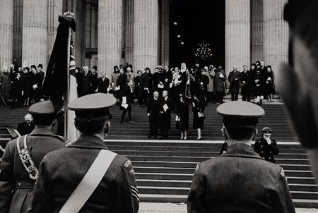 Erich Lessing (1923 - 2018)  - Senza titolo (Funerali di Winston Churchill), 1965