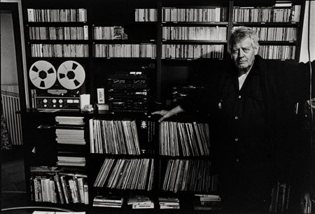 Armin Linke (1966)  - Hugo Pratt, Losanne, 1994