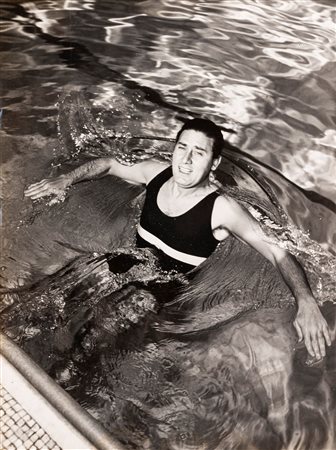 Pierluigi Praturlon (1924 - 1999)  - Alberto Sordi in "L'Arte di arrangiarsi", 1954