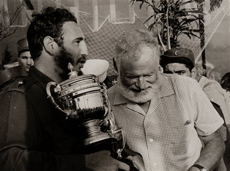 Osvaldo Salas (1914 - 1992)  - Fidel Castro e Ernest Hemingway (Torneo di pesca al marlin), Havana, Cuba, 1960