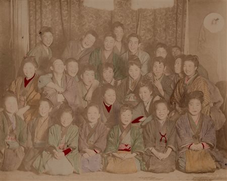 Yokoama (scuola di) (XIX sec. XX sec.)  - A group of boys and girls, 1880s/1900s