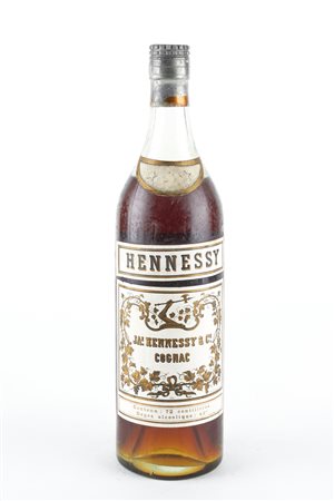 Hennessy (1765 - ) 
Hennessy 3 stelle Anni 50/60
42% vol 1 BT 72 cl