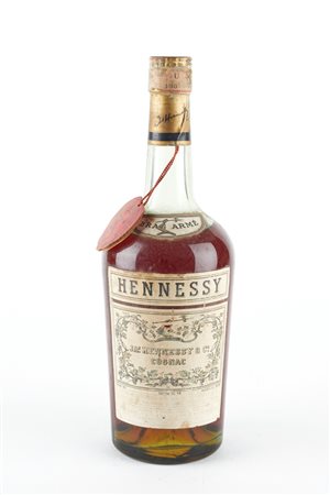 Hennessy (1765 - ) 
Hennessy Bras Armé Cognac Anni 60/70
40% vol 1 BT 73 cl
